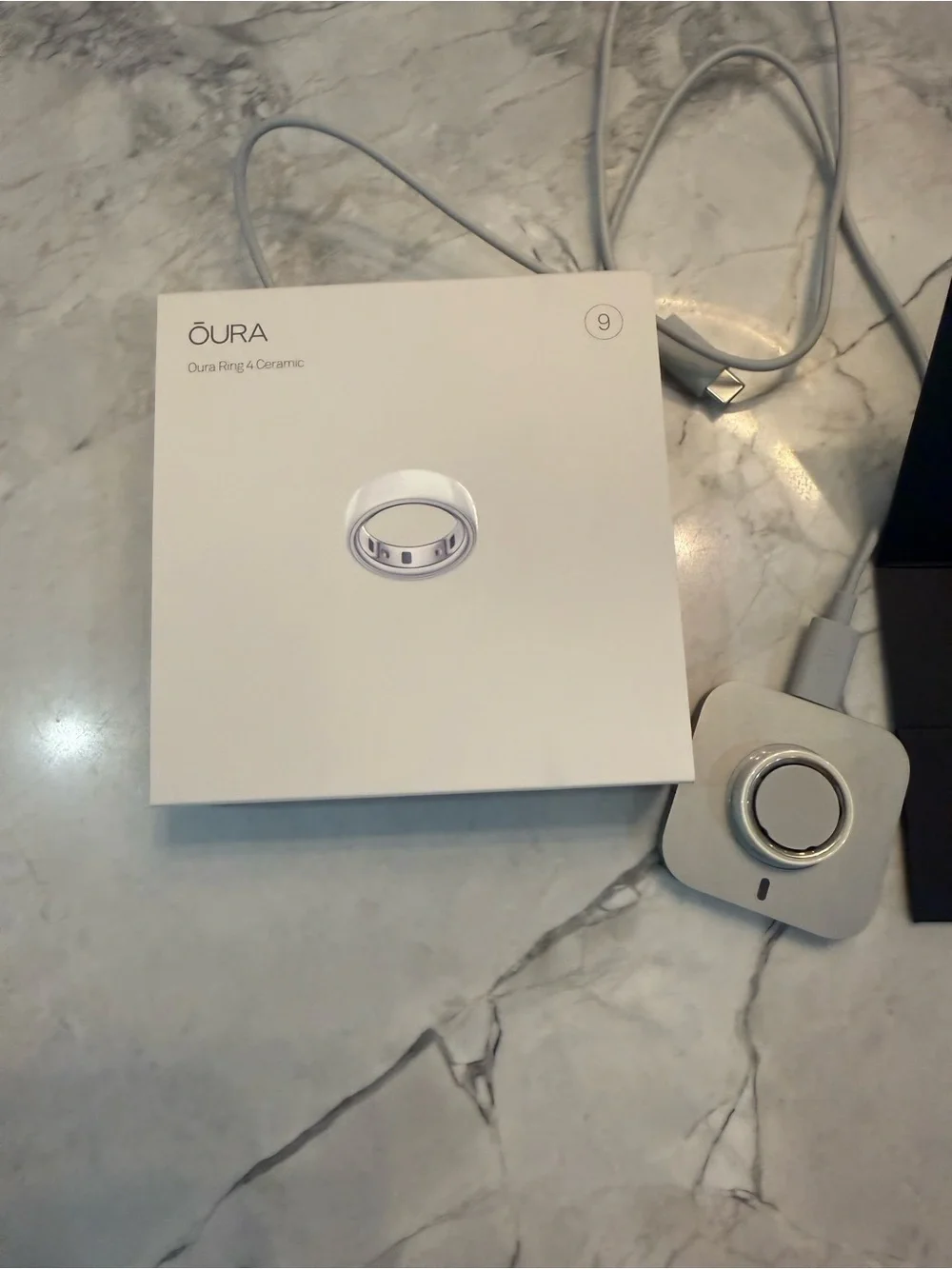 Oura Ring 4 Ceramic in Cloud Size 9